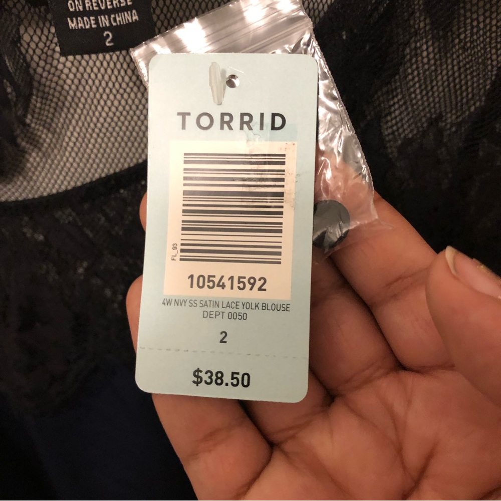 Size 2 TORRID Studio Lace Blouse
